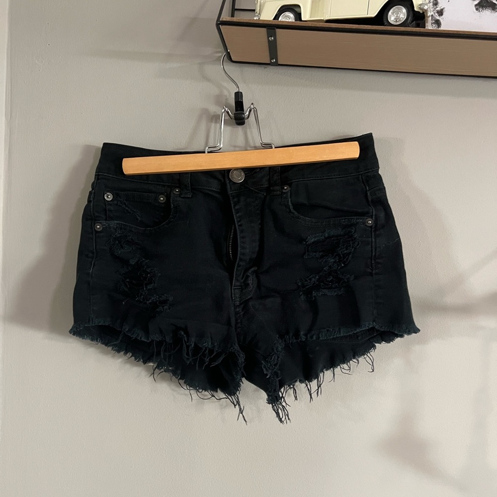 Black American Eagle Distress Shorts / Size 6